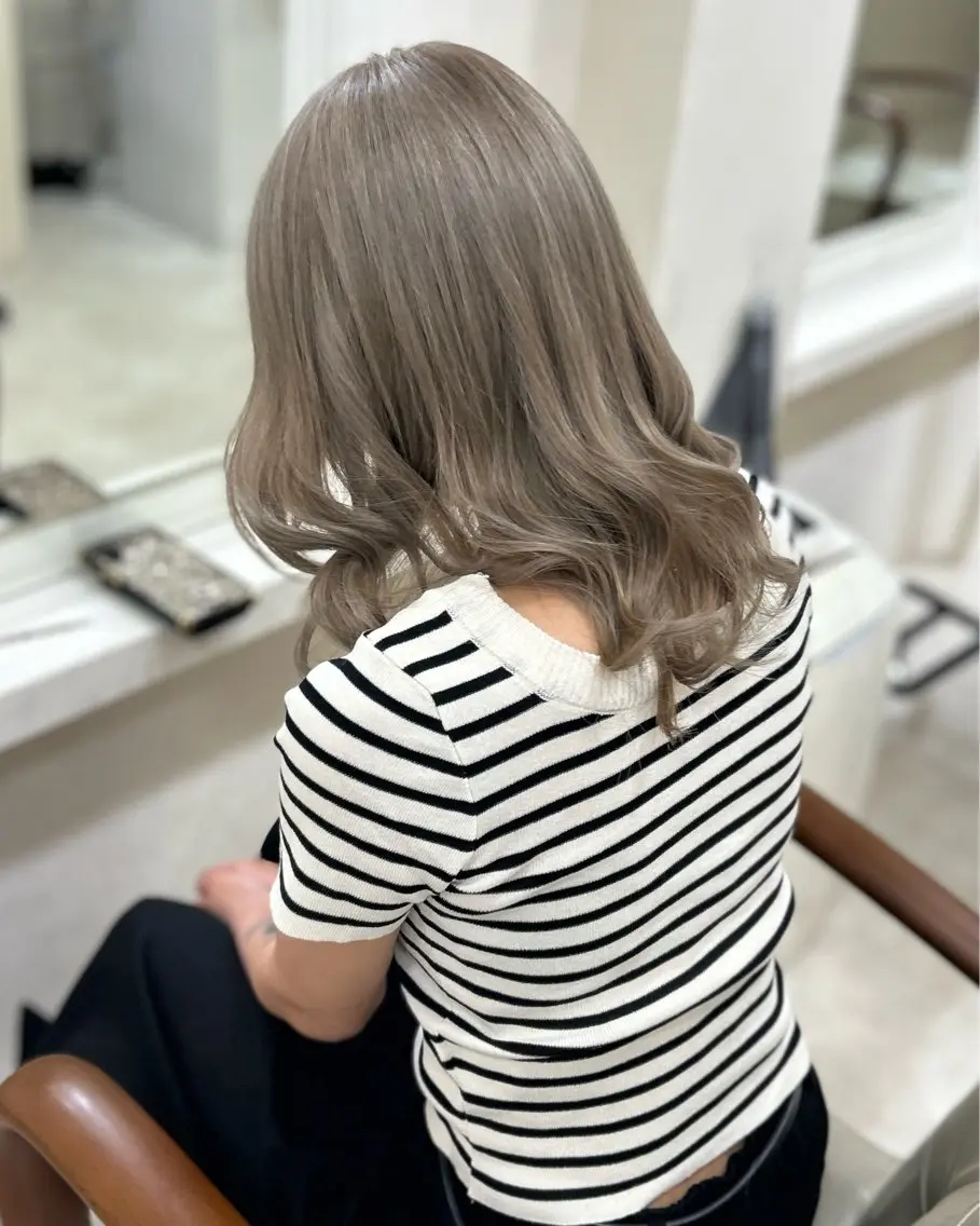 ミディアム 🤍爆モテハイトーン 🤍ブリーチ特化🤍のヘアスタイル