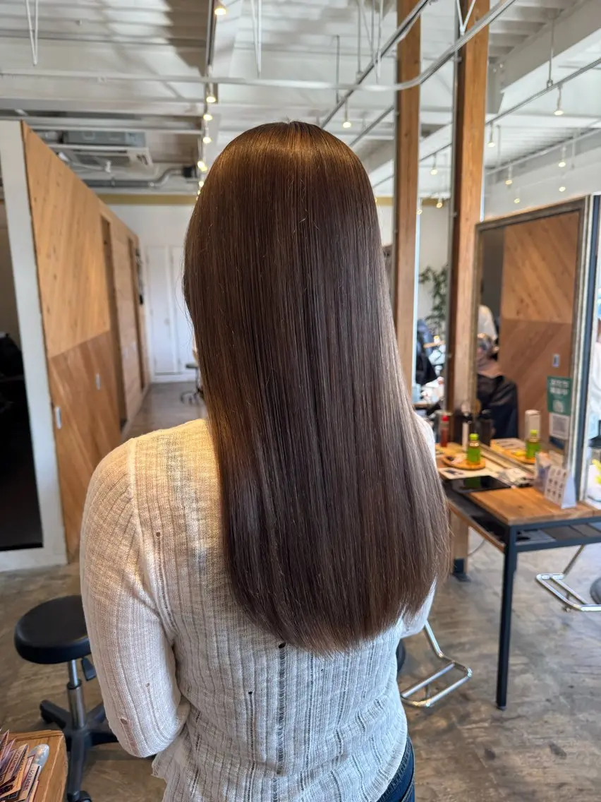 カラー グレージュ ミルクティーグレージュ ヘアカラー ハイトーンカラー特化 🥀KAITO🥀のヘアスタイル
