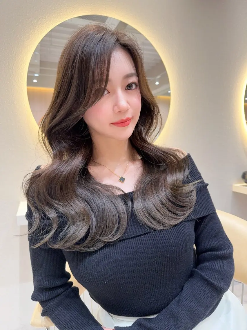 セミロング カラー カット ヘアカラー トリートメント 縮毛矯正✨🫧 レイヤー川村利幸のヘアスタイル