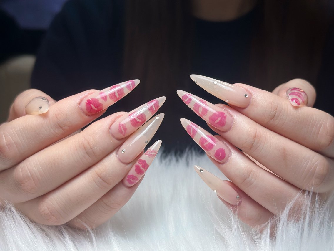 ネイル アニマル柄 ブラウン フットネイル フレンチネイル 韓国ネイル Lisa Nail Salonのネイルデザイン