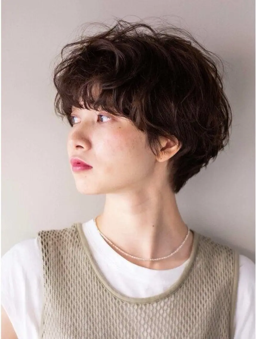 ショート ショートヘア トリートメント レイヤー・カット モデル・透明感カラーのヘアスタイル