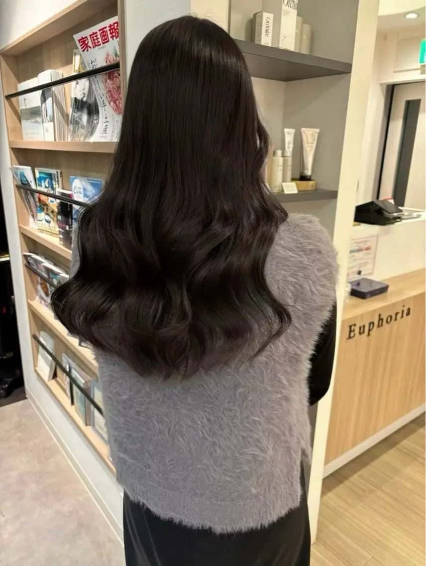 ロング 髪質改善 カット ヘアカラー トリートメント モテ髪🫧赤み消し カラー表参道きょうこのヘアスタイル