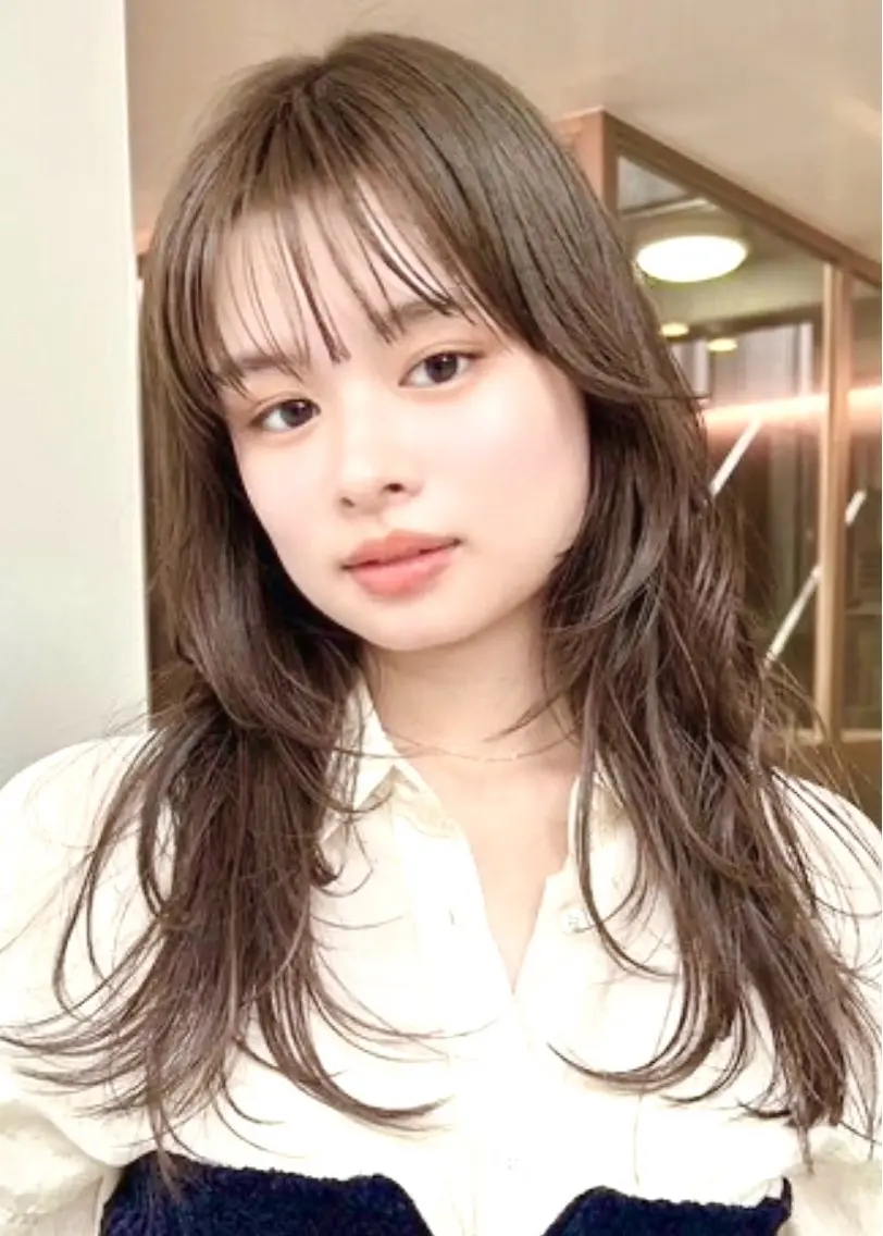 セミロング レイヤーカット カット ヘアカラー 表参道レイヤーカット 髪質改善山岸季生のヘアスタイル