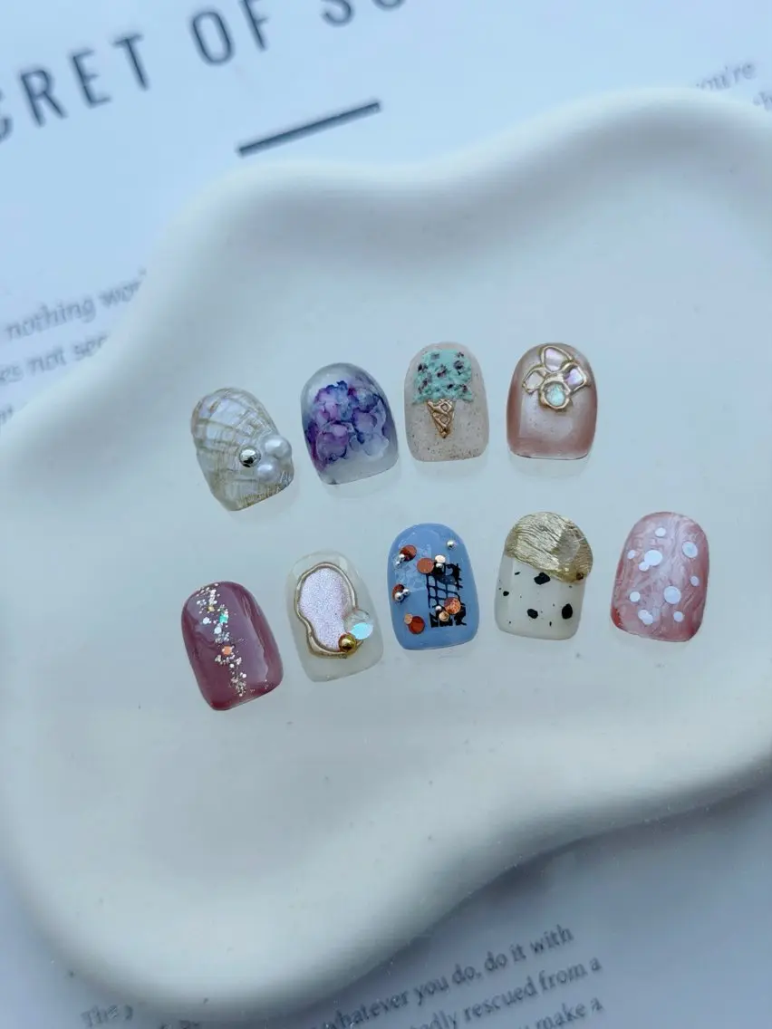 ネイル アートネイル ワンカラーネイル シンプルネイル ハンドネイル BRooCH 市川かおりのネイルデザイン