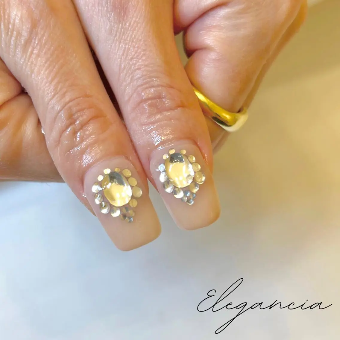 カラー ネイル Elegancia. Hiromiのネイルデザイン