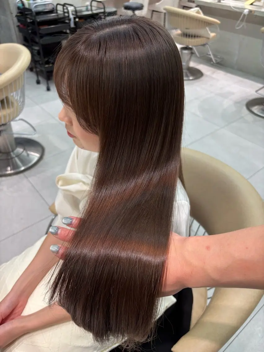 セミロング カット ヘアカラー 縮毛矯正 福岡縮毛矯正✨️ ストレート 向井和輝のヘアスタイル