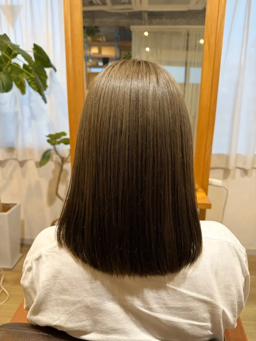 ミディアム RENA|透明感 カラー×癒しスパのヘアスタイル