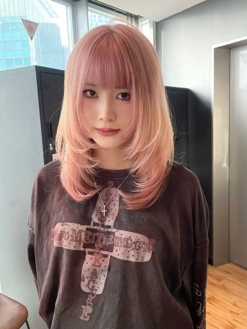 ロング レイヤーカット カット ヘアカラー トリートメント 似合わせカット/ デザインカラー🦄のヘアスタイル