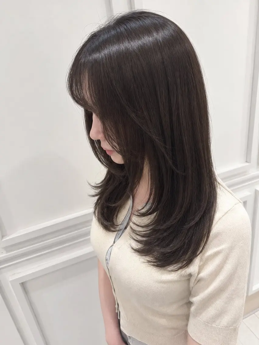 セミロング レイヤーカット カット トリートメント MIO/天王寺/ 髪質改善/艶カラーのヘアスタイル