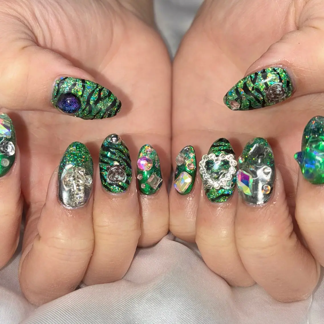 ネイル ハンドネイル Nail ヌシん家 AKANEのネイルデザイン