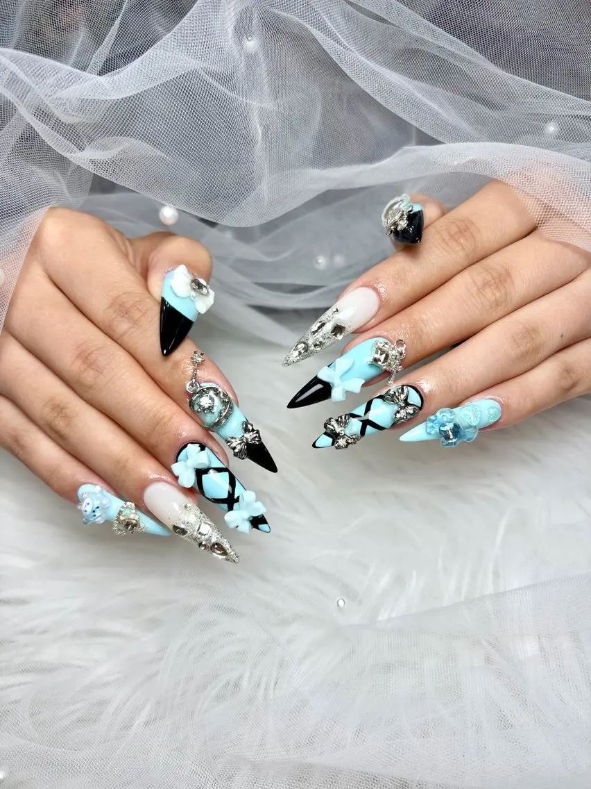ネイル アートネイル 長さ出し ジェルネイル 韓国ネイル マグネットネイル ハンドネイル Cloudy Chan Nailのネイルデザイン