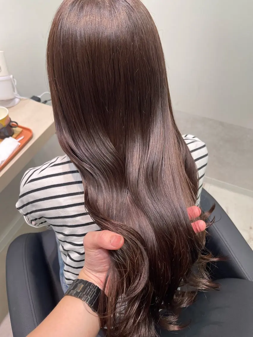 セミロング チョコレートブラウン トリートメント 東梅田エリアカラー ヘアセットNo. 1のヘアスタイル
