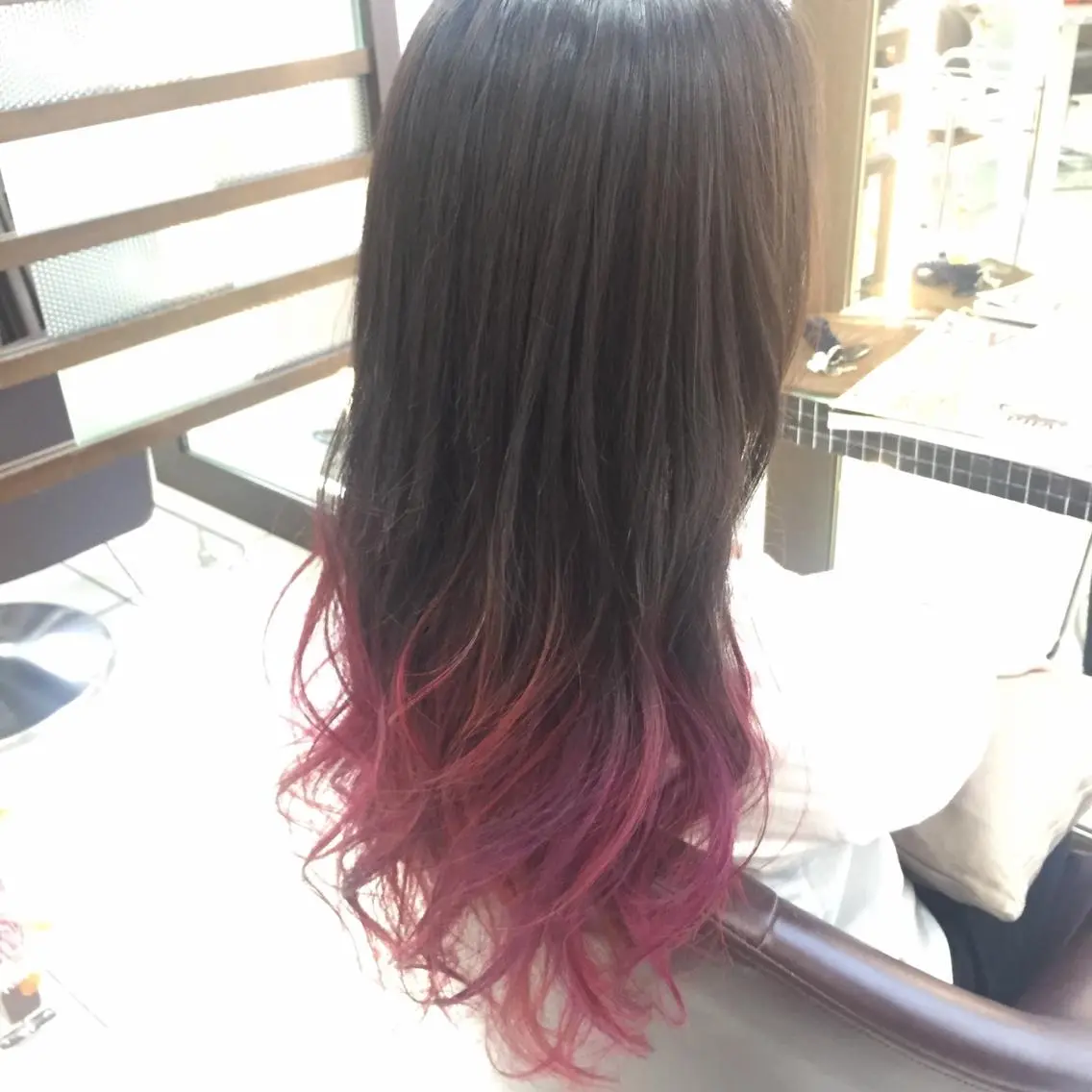 ロング カラー アッシュ ラベンダーカラー ピンクカラー 大平 美沙のヘアスタイル