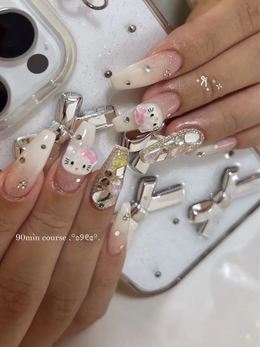 ネイル ハンドネイル ViViA momokaのネイルデザイン