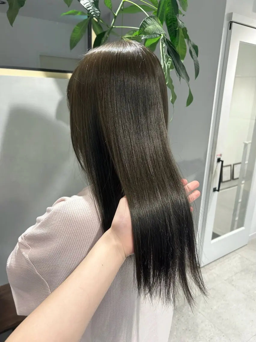 ロング カラー ブリーチ 透明感カラー グレージュ ハイライトカラー オリーブグレージュ ヘアカラー 大宮/髪質改善 /女性スタッフのみのヘアスタイル
