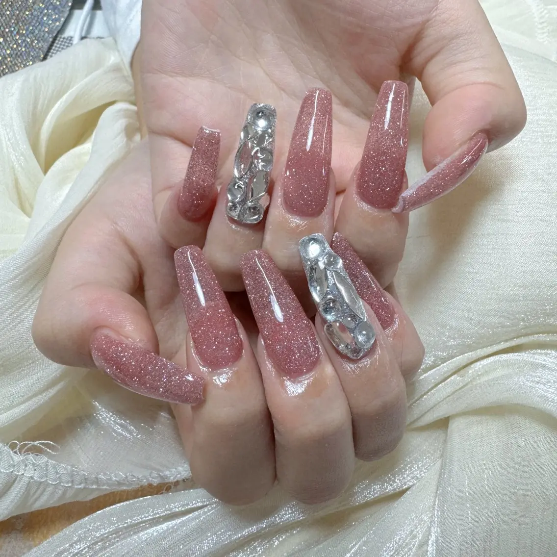 ネイル ハンドネイル 🎀nana🫧 ワンホンネイル🎀のネイルデザイン