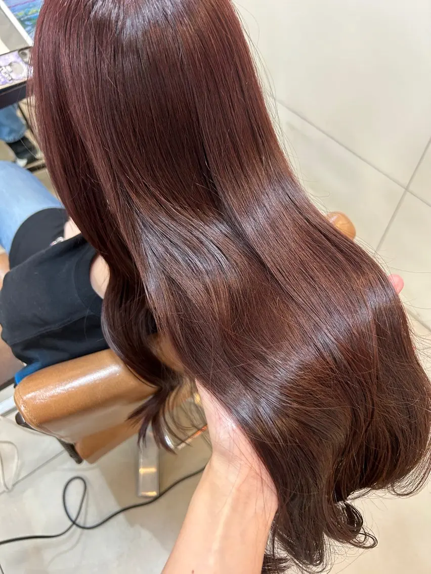 ロング カラー ブラウンカラー ピンクカラー ピンクブラウン カット ヘアカラー 阪田 真奈未のヘアスタイル