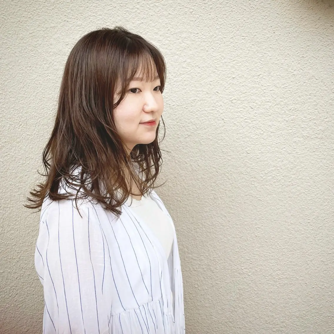セミロング レイヤーカット ローレイヤー 鈴木 綾乃のヘアスタイル