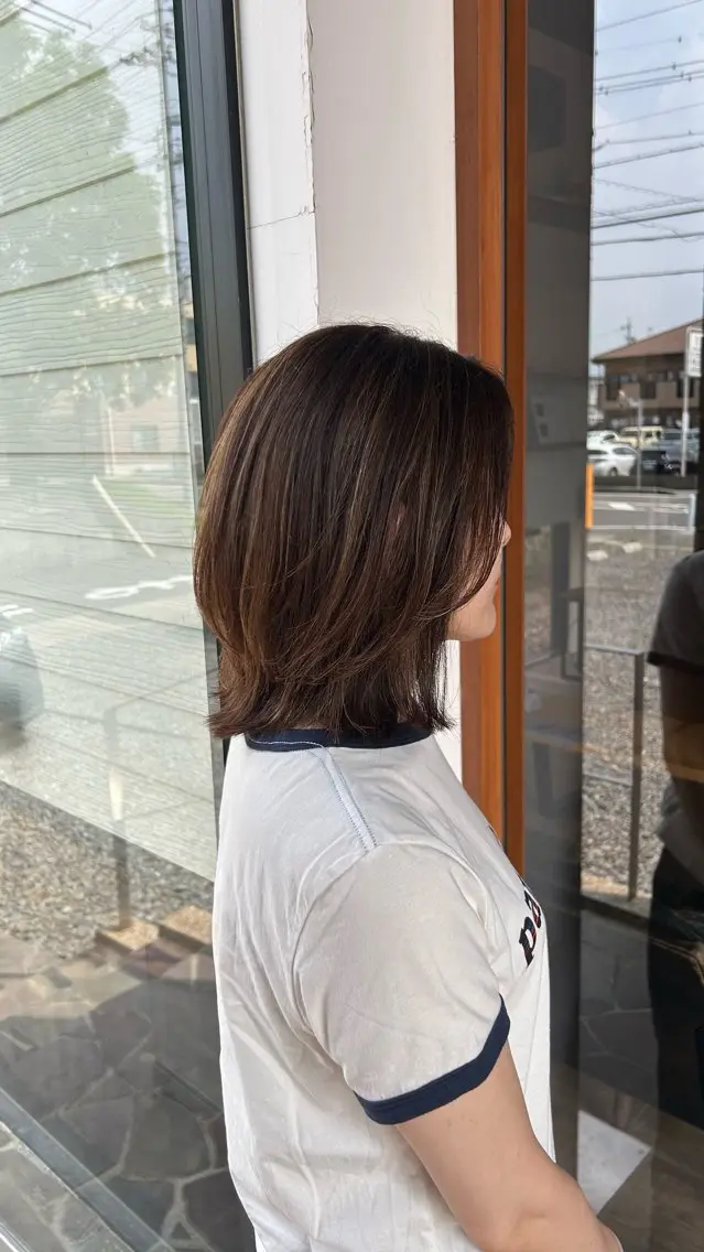 ミディアム くびれヘア くびれレイヤー レイヤーカット カット 村松 麻菜のヘアスタイル