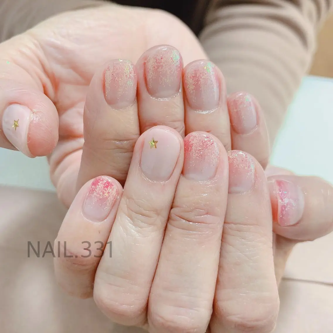 ネイル クリアネイル グラデーション ラメ(グリッター) ピンク Nail 331のネイルデザイン
