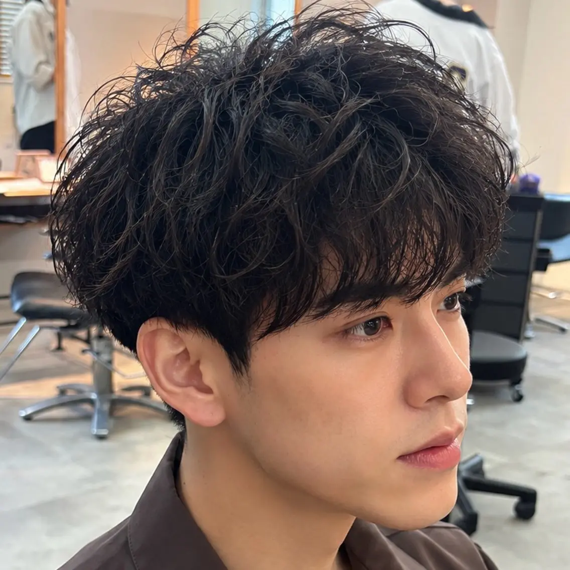 パーマ メンズ フェザーパーマ メンズパーマ スパイキーショート 波巻きパーマ ニュアンスパーマ カット パーマ 男の理想を叶える🔥 メンズパーマ特化|関のヘアスタイル