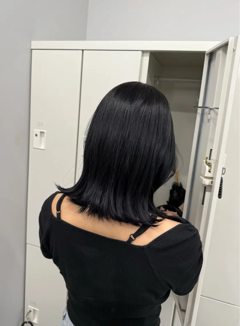 ミディアム ヘアカラー SARINA ROCCO3rdのヘアスタイル