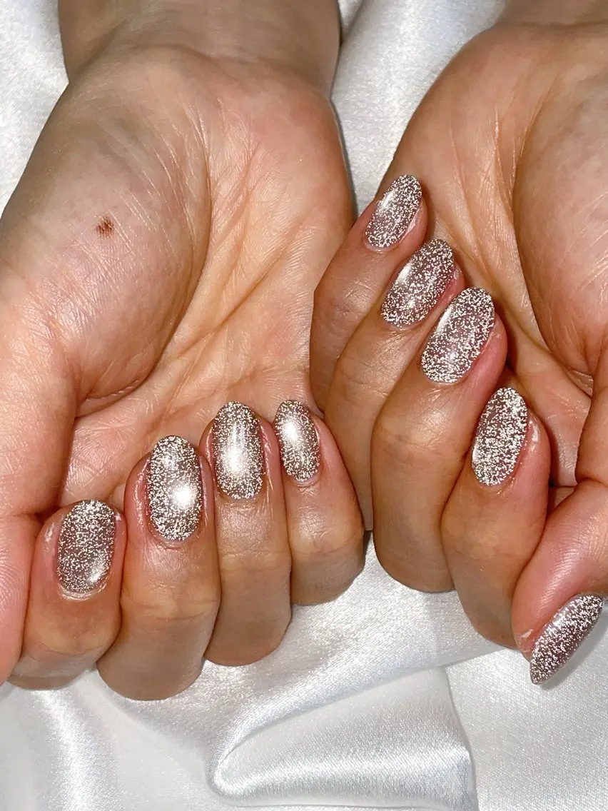 ネイル オーロラネイル 桜ネイル フラッシュネイル フラッシュマグ フラワーネイル ハンドネイル mogunail &blowのネイルデザイン