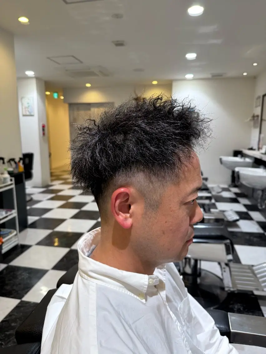 ミディアム パーマ メンズ メンズパーマ 似合わせカットのヘアスタイル