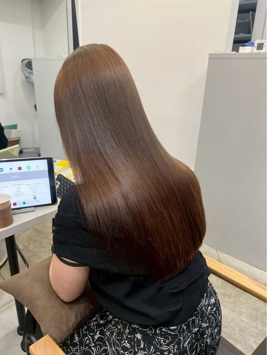 セミロング パーマ 縮毛矯正 ハイトーンカラー が絶対可愛い✨泰聖✨のヘアスタイル