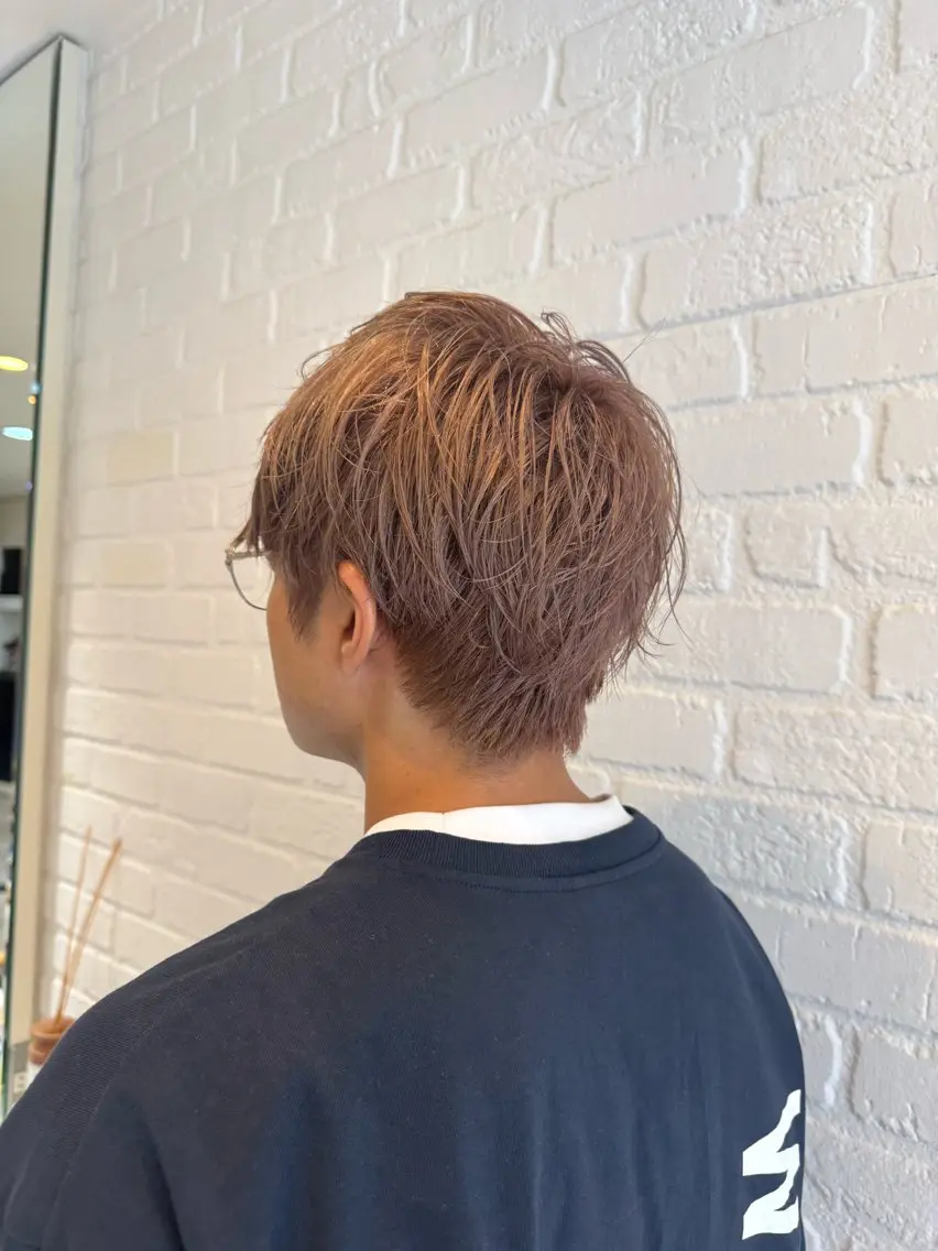 ショート カラー メンズ メンズブリーチ マッシュ 刈り上げ ベージュカラー ブリーチ カット カラーお任せ下さい ✨️おかだまなみのヘアスタイル