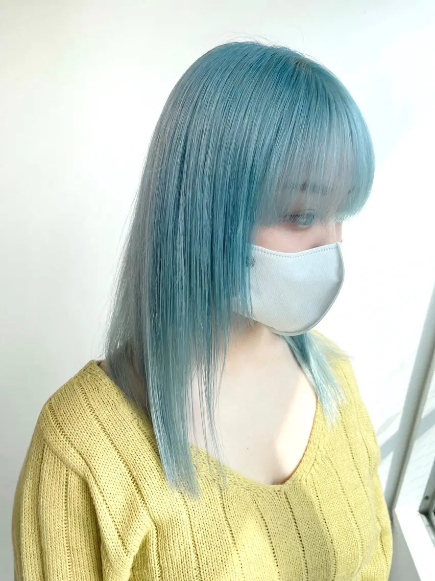 セミロング ili 大阪のヘアスタイル