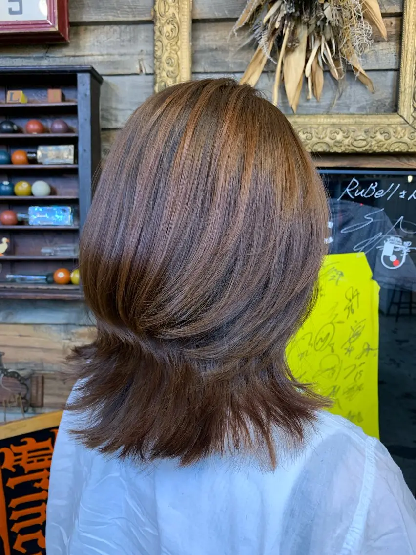 セミロング ヘアカラー 山士家 慈葉のヘアスタイル