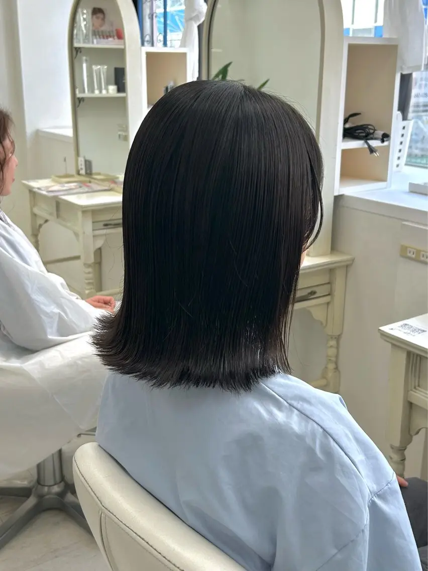 ミディアム カット 小川 夏花のヘアスタイル