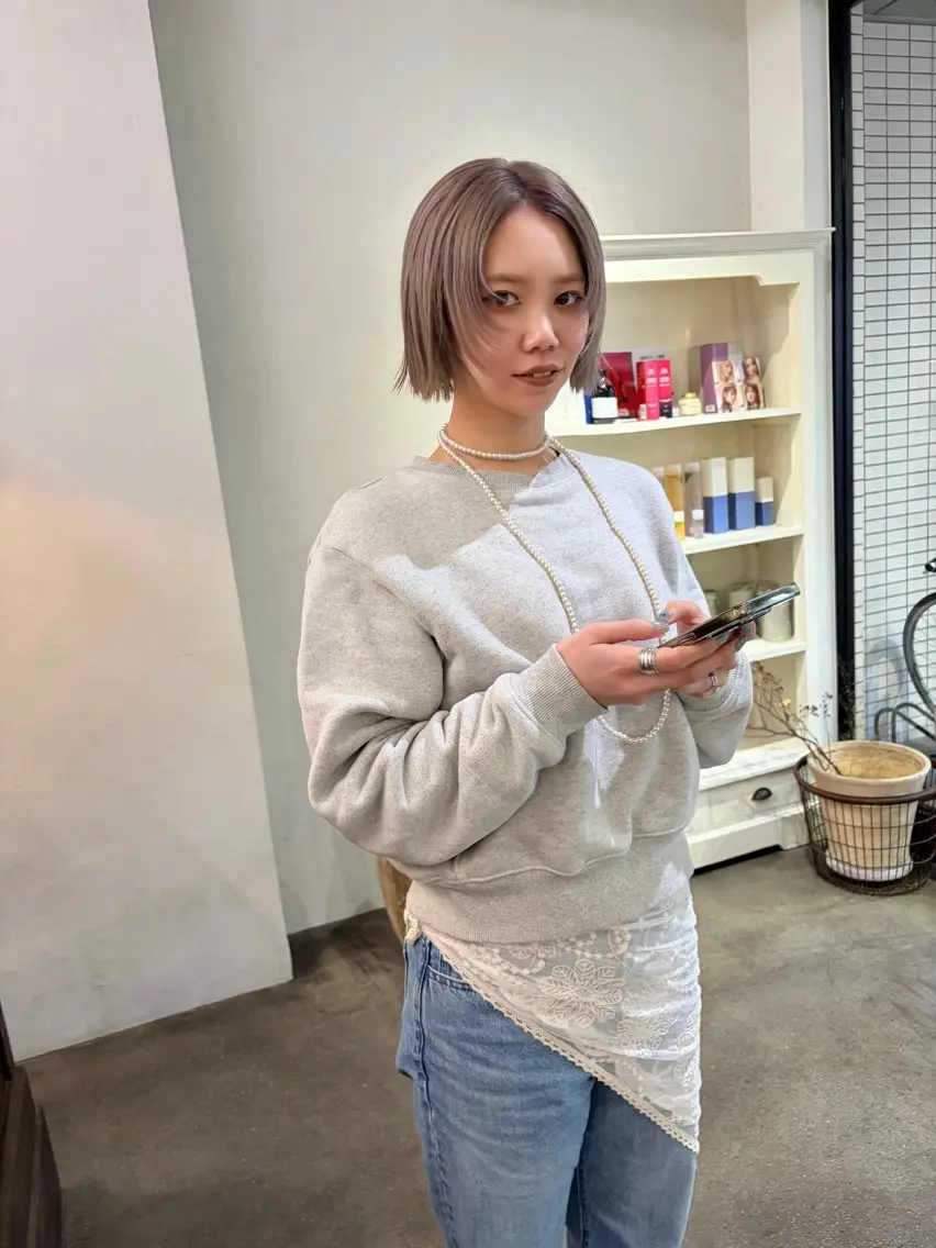 ショート カラー ボブレイヤー ベージュカラー ブリーチ ブロンド ブロンドベージュ カット ヘアカラー 千葉 郁也のヘアスタイル
