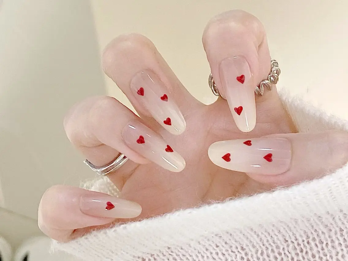 ネイル オーロラネイル チークネイル 長さ出し フットネイル フレンチネイル ハンドネイル ハンドケア Zz nail salonのネイルデザイン