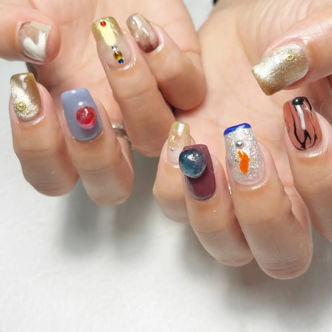 ネイル アートネイル フットネイル ジェルネイル キラキラネイル 韓国ネイル ハンドネイル Y nail なんば堀江店のネイルデザイン