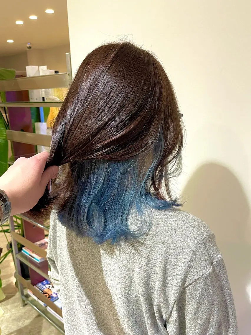 ミディアム ヘアカラー 尼丁 勇磨のヘアスタイル