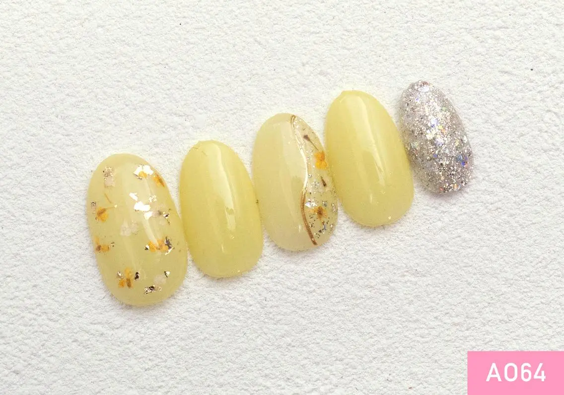ネイル ゴールド 新橋🍬 Nailのネイルデザイン