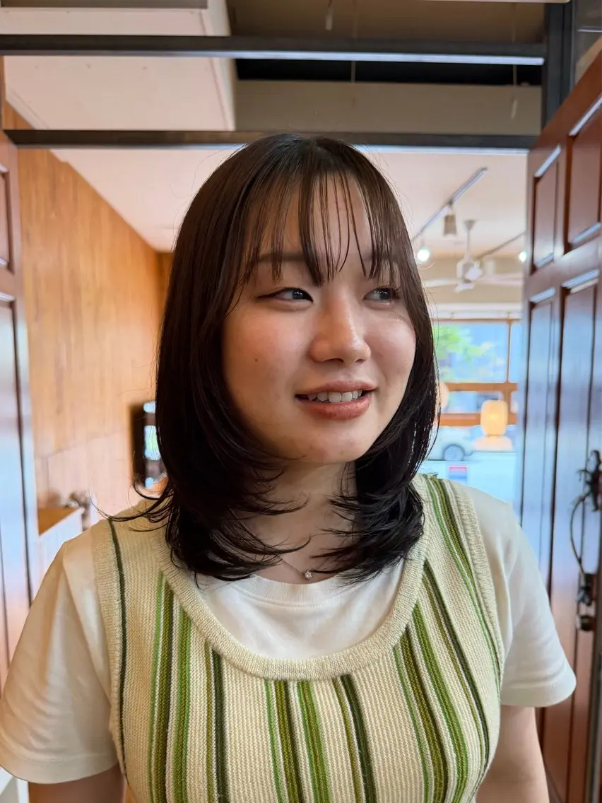 ミディアム カット 金澤 希空のヘアスタイル