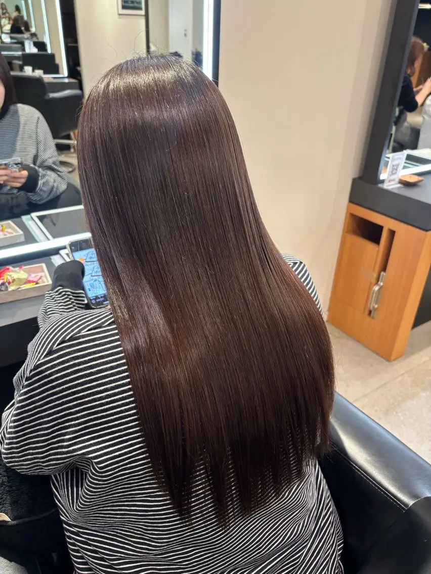 セミロング カット ヘアカラー KAREN（ému） 伏見/カットモデルのヘアスタイル