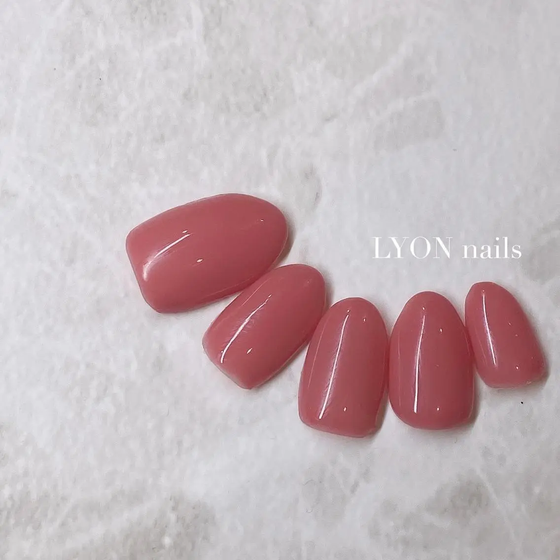 ネイル ワンカラーネイル ぷっくりネイル Bethlee nailsのネイルデザイン