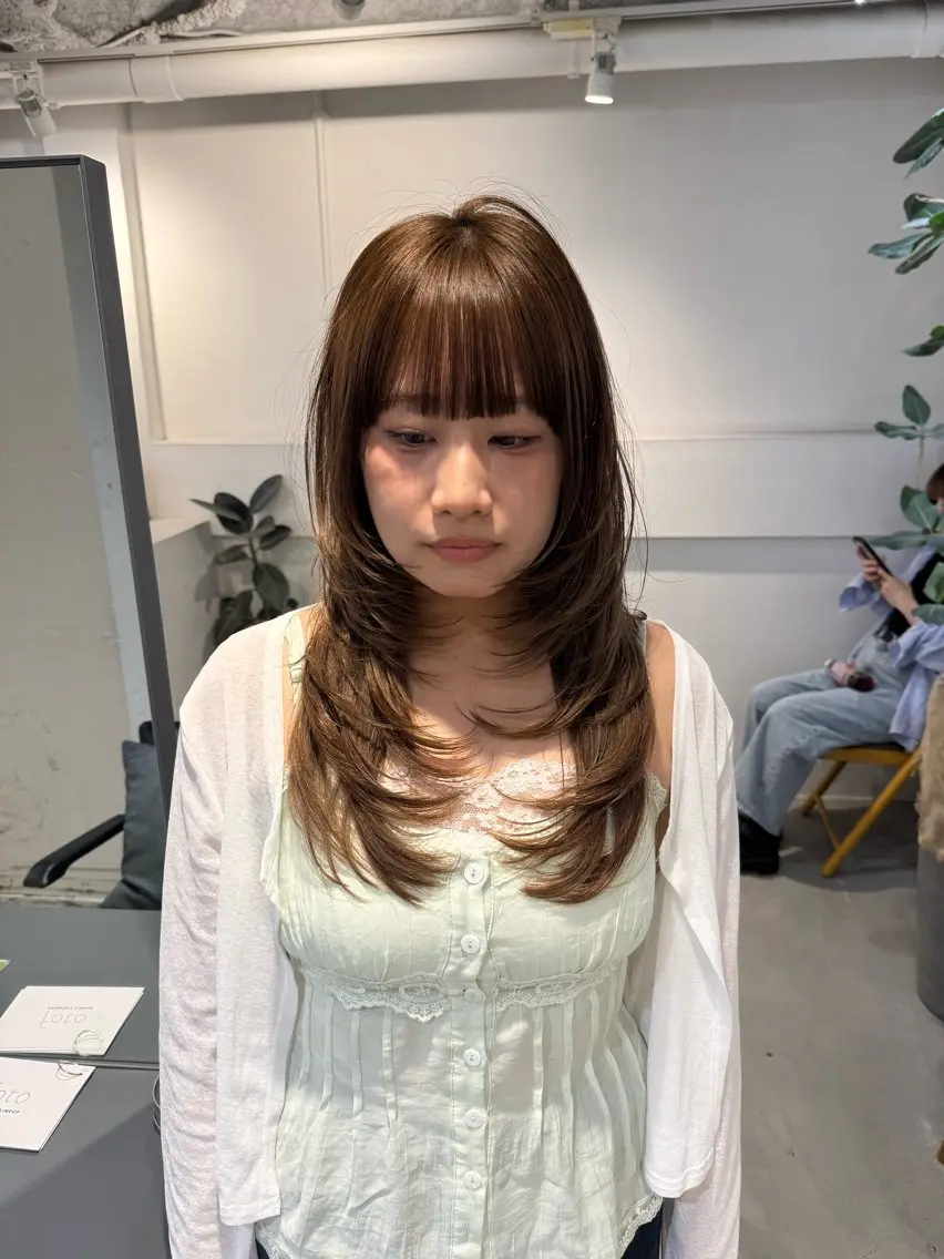 セミロング カット ヘアカラー トリートメント 100%可愛い顔周り 💓レイヤー/しずくのヘアスタイル