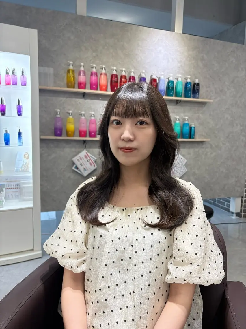 セミロング カット あい❤︎ /髪質改善/韓国巻きのヘアスタイル