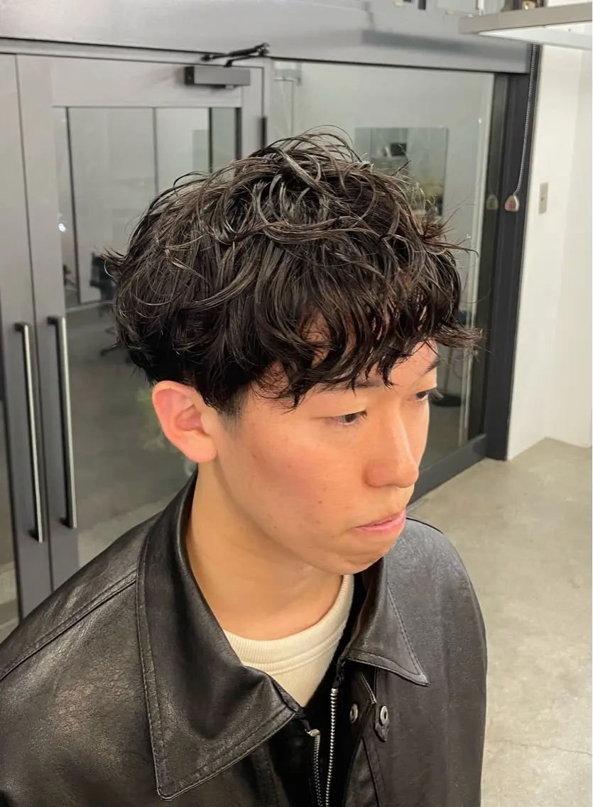 ショート パーマ メンズ マッシュ メンズパーマ スパイラルパーマ 【お洒落パーマ】 Elme　肥塚康汰郎のヘアスタイル