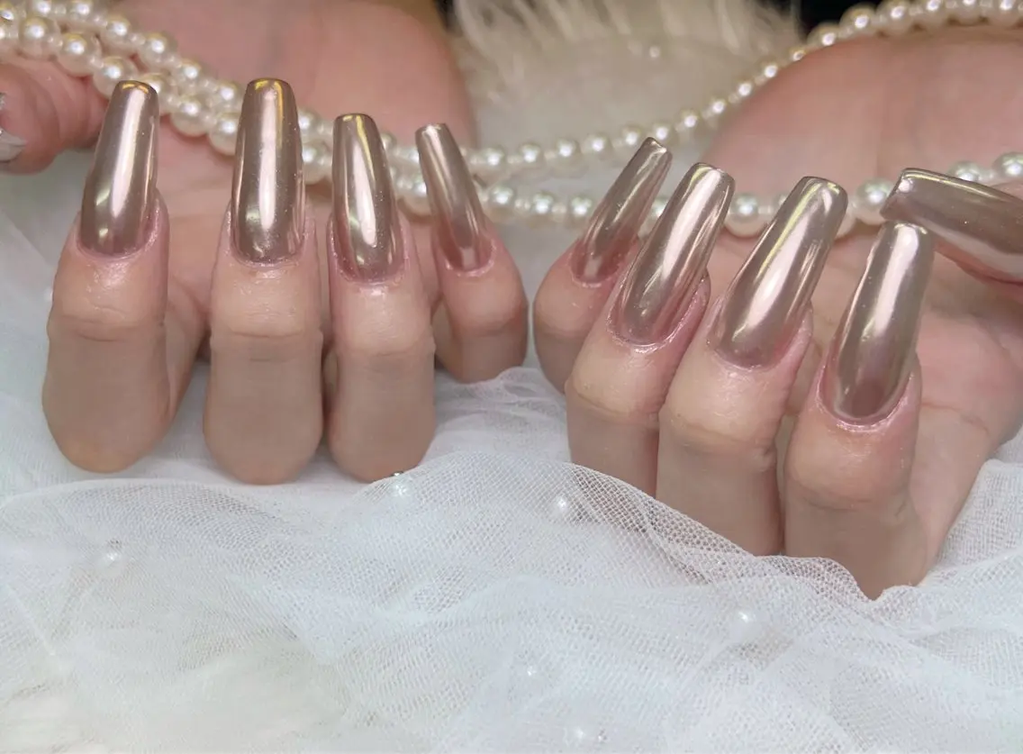 ネイル ロングネイル ミラーネイル スカルプネイル ハンドネイル lucky nail 歌舞伎町のネイルデザイン