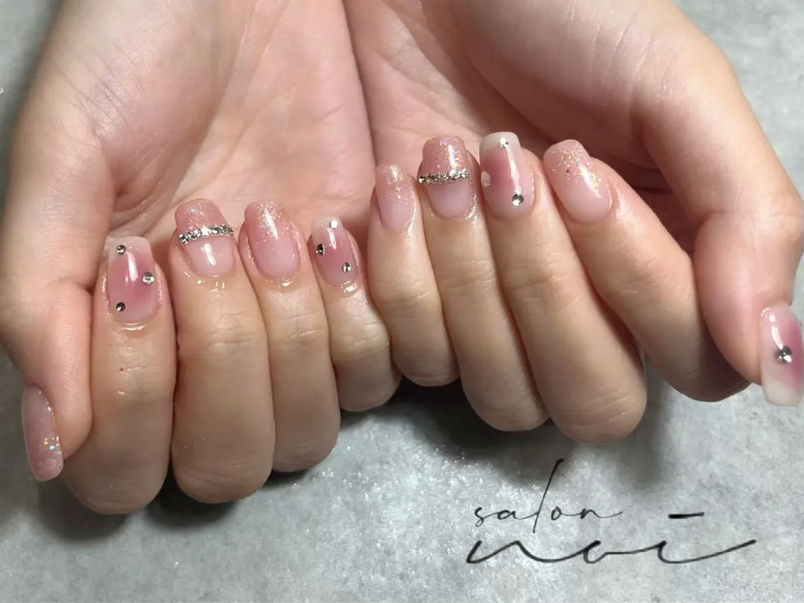 ネイル チークネイル ハンドネイル salon noiのネイルデザイン