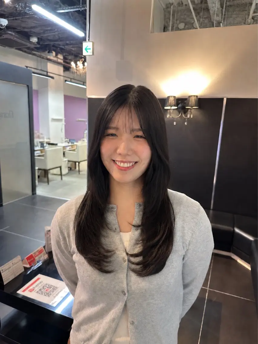 学生・就活生必見👀黒染めカラー/暗染めカラー【シャンプー・ブロー込み❕】の写真