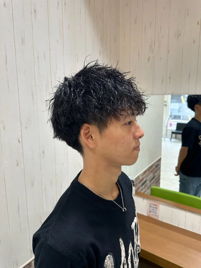 ショート パーマ 中嶋 紘夢のヘアスタイル