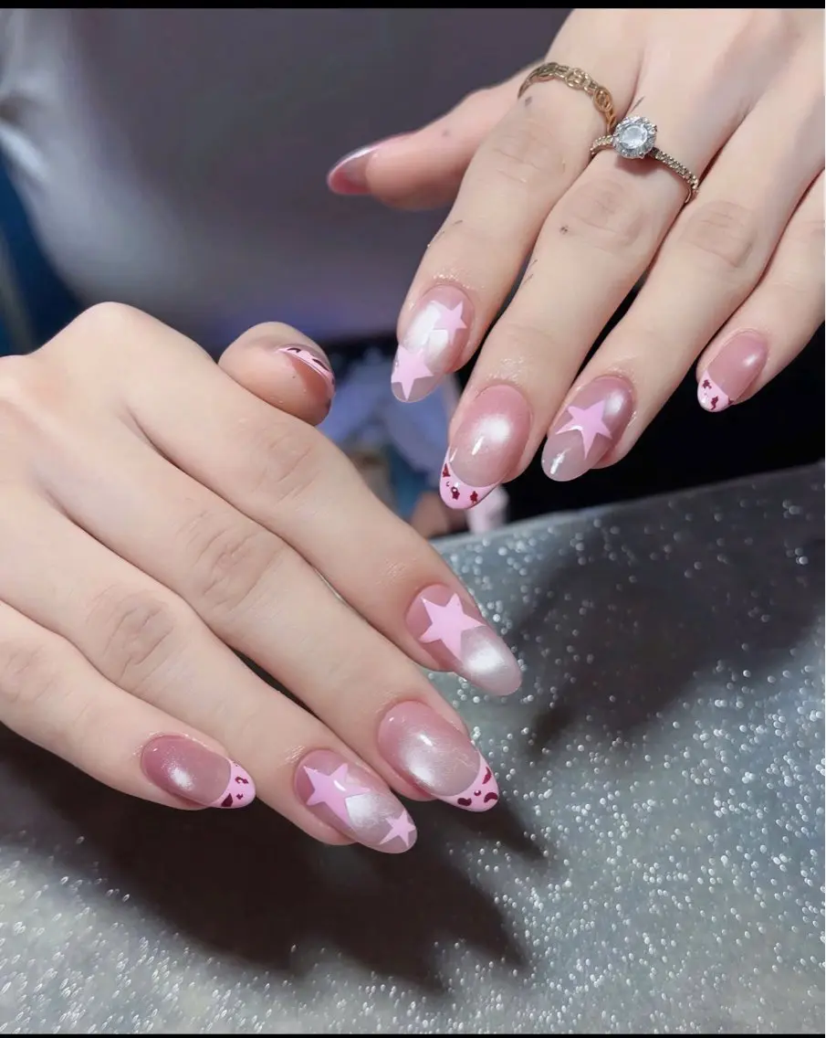 ネイル フラッシュネイル フレンチネイル グラデーション キラキラネイル 韓国ネイル ハンドネイル moon nailsのネイルデザイン