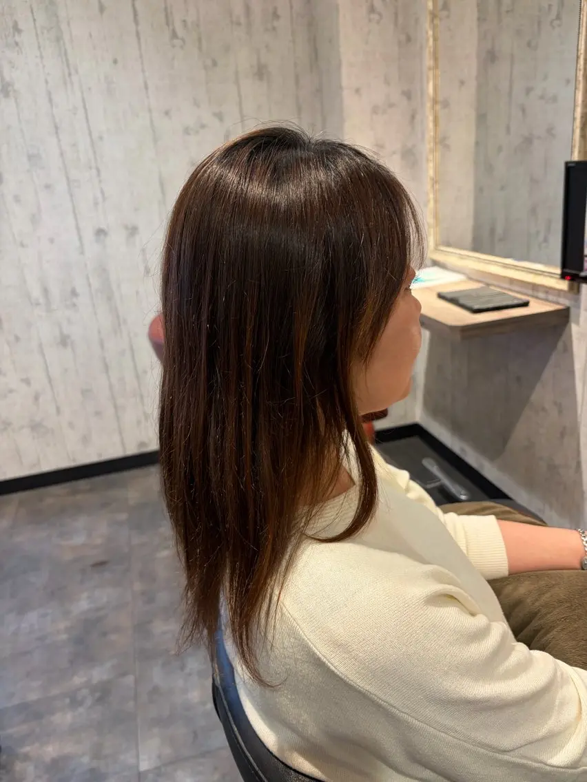 ミディアム カット ヘアカラー 縮毛矯正 トリートメント ✨矯正口コミ4.9✨ 歴21年代表ヨシアキのヘアスタイル